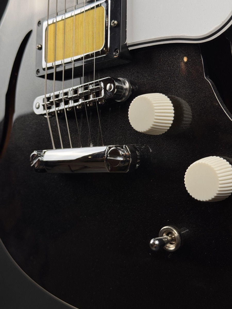 Harmony Harmony Comet Semi-Hollow Guitar, Space Black, Mono Bag B-STOCK - Guitars