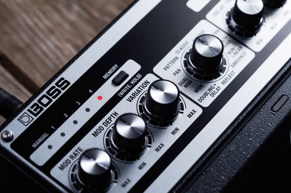 BOSS BOSS DM-101 Analog Delay Machine - Effects