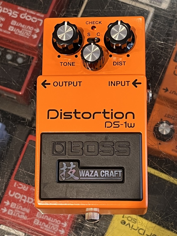 BOSS BOSS DS-1W Waza Craft Distortion - Effects