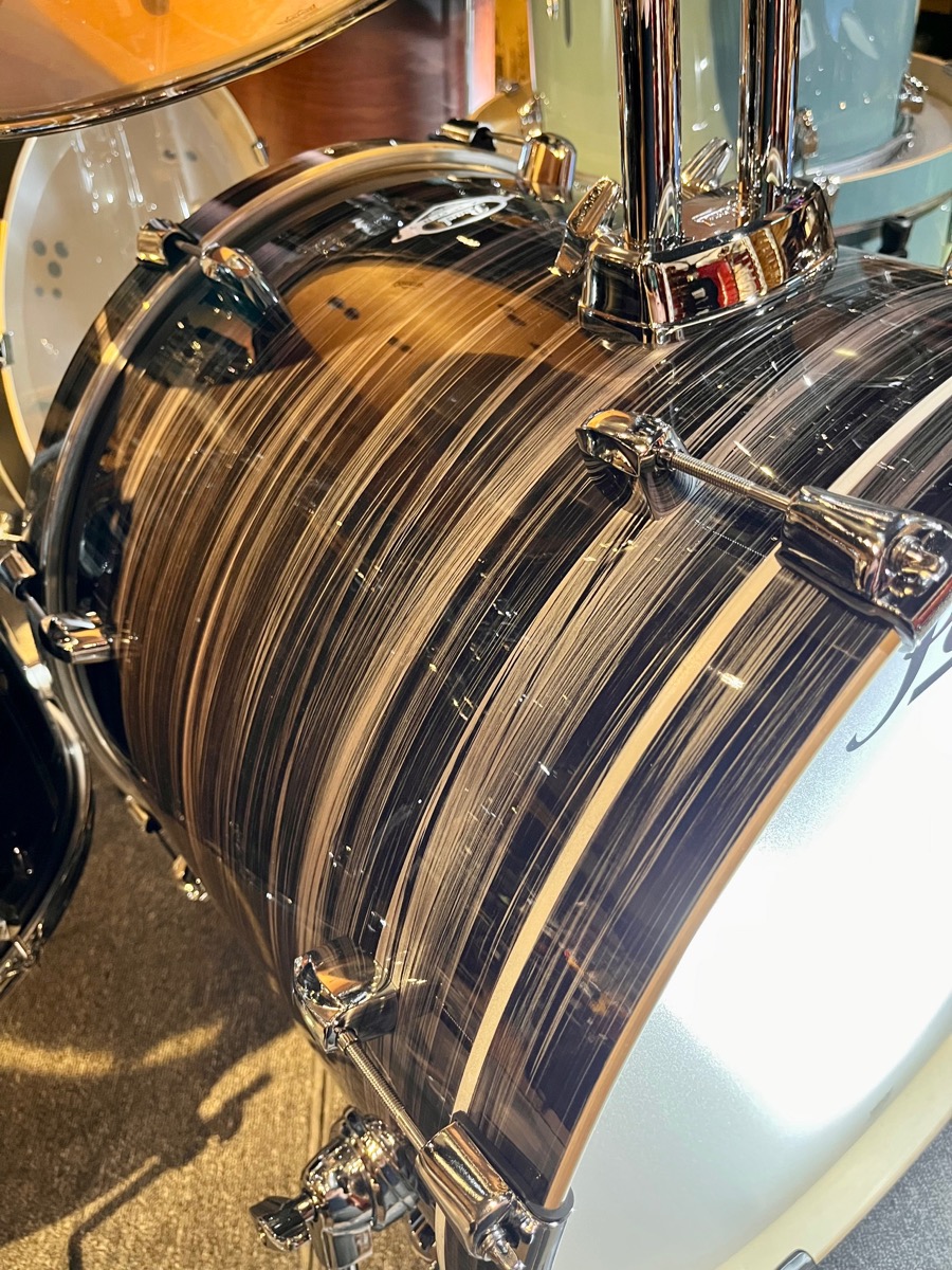 Pearl Pearl Export Five Piece Shell Pack Graphite Silver Twist 10,12,16FT,22 14" Snare - Drums