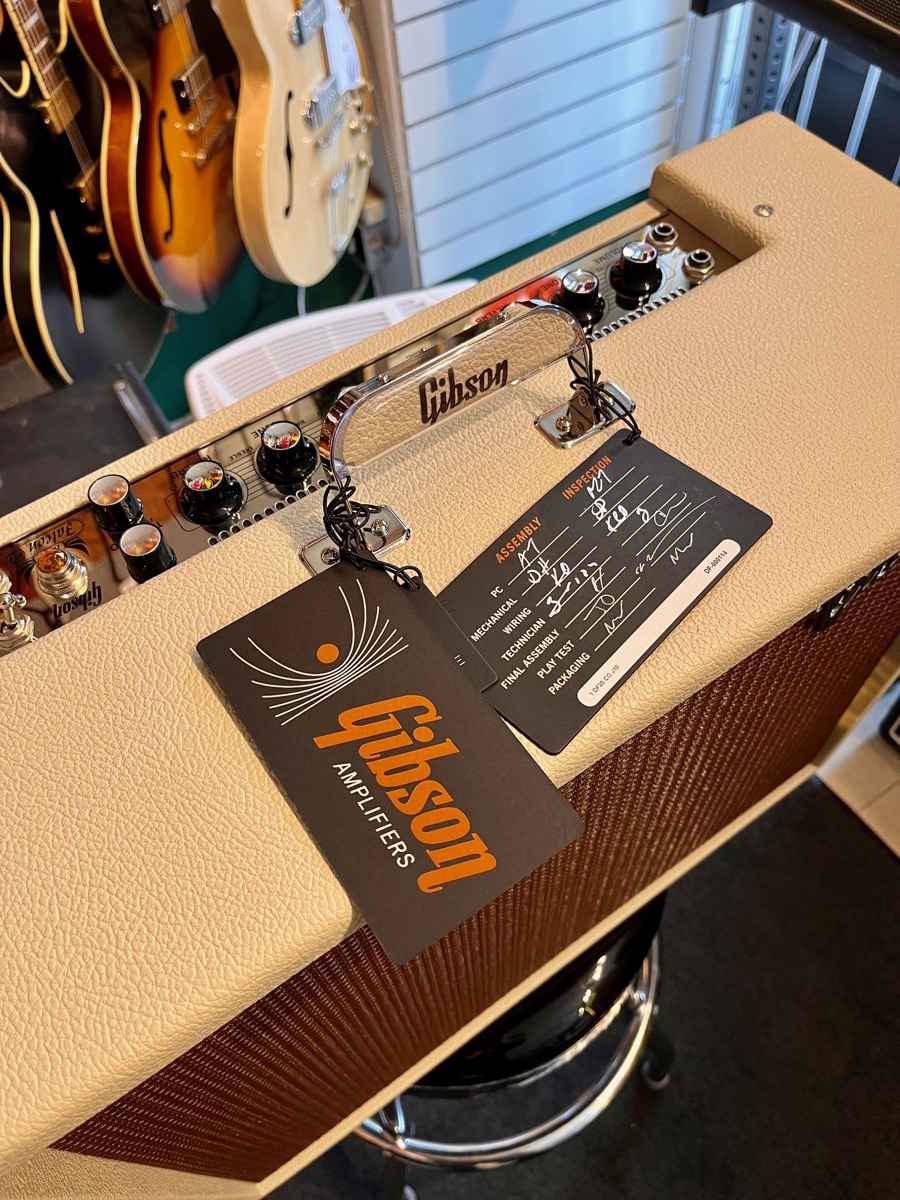 Gibson Gibson Dual Falcon 2 x 10-inch Tube Combo Amplifier - Reverb, Trem - Guitars