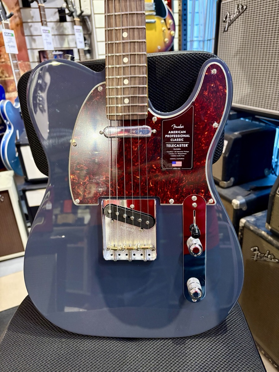 Fender Fender American Professional Classic Tele In Faded Black - Guitars