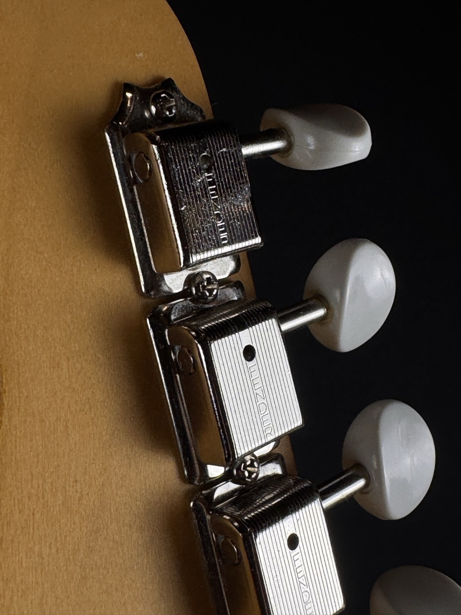 Fender Fender Limited Edition Gold Foil Jazzmaster In Black Sparkle - Guitars