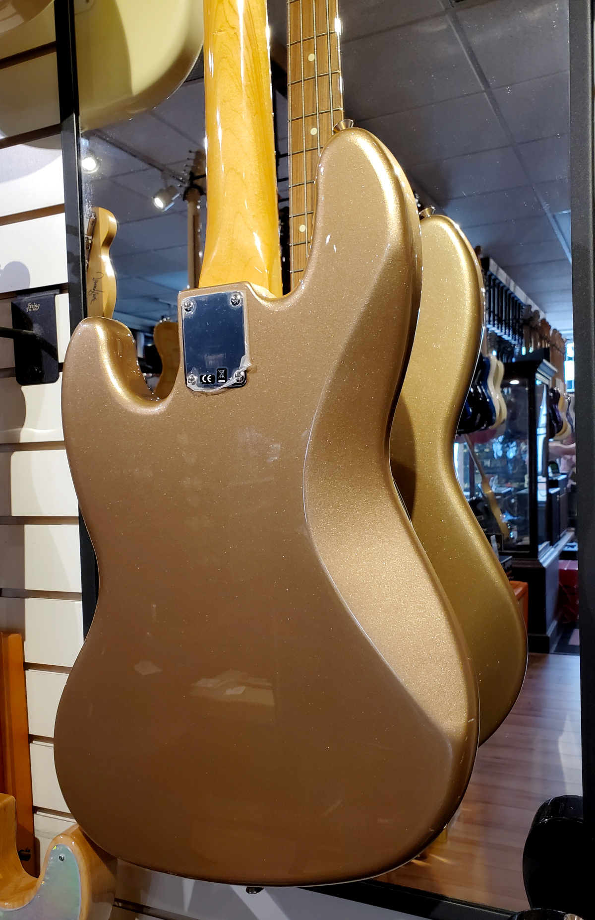 Fender USED Fender Vintera 60's Jazz Bass In Firemist Gold - Basses