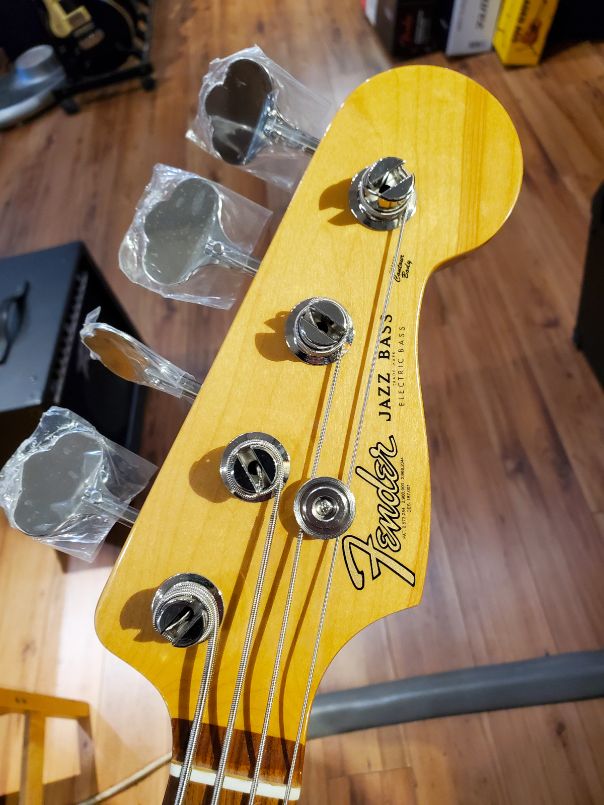 Fender USED Fender Vintera 60's Jazz Bass In Firemist Gold - Basses