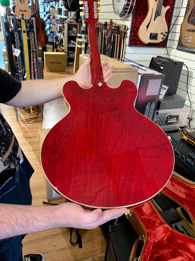 Gibson Gibson ES-335 DOT Sixties Semi Hollow In Cherry with Hardshell Case - Guitars