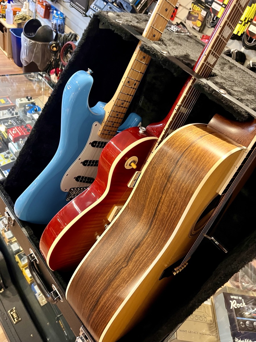 Yorkville Yorkville Sound 3 Guitar Travel Case Stand - Guitars