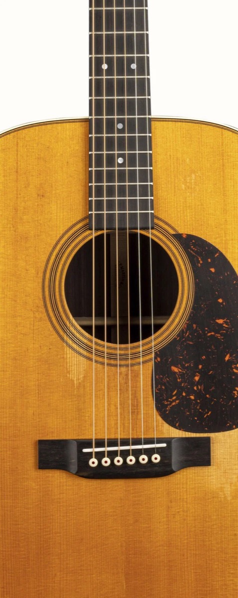 Martin Martin D-28 Street Legend - Guitars
