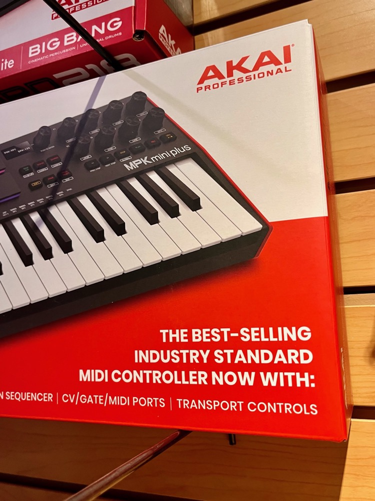 Akai Akai MPK MINI PLUS Mini Controller Keyboard - Recording