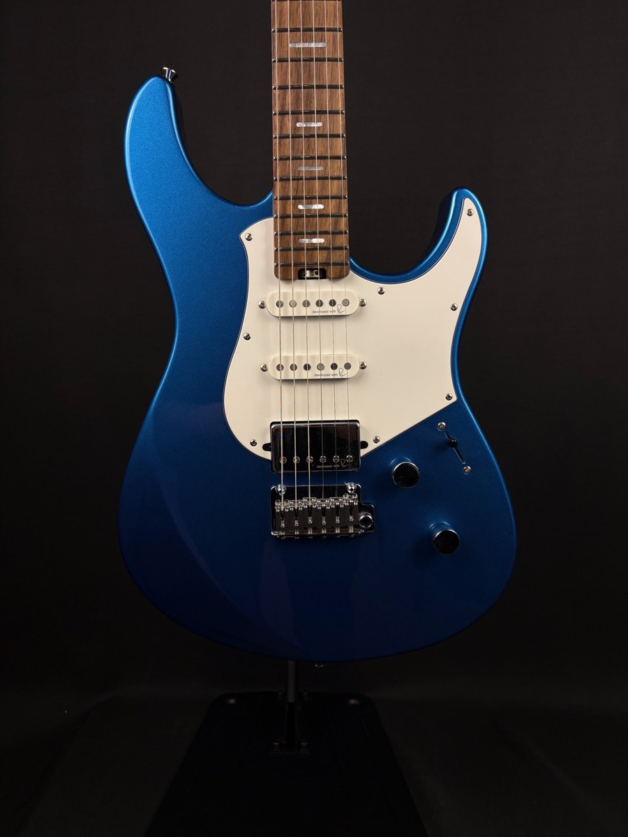 Yamaha Yamaha Pacifica Professional, Made In Japan, Sparkle Blue, Hardshell Case - Guitars