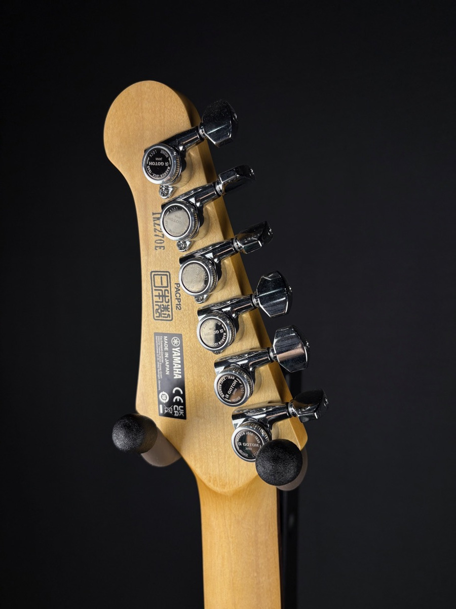 Yamaha Yamaha Pacifica Professional, Made In Japan, Sparkle Blue, Hardshell Case - Guitars