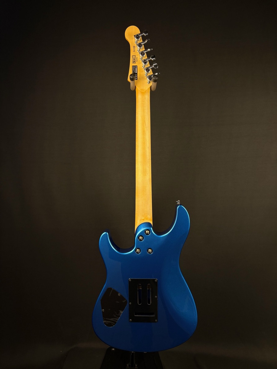 Yamaha Yamaha Pacifica Professional, Made In Japan, Sparkle Blue, Hardshell Case - Guitars
