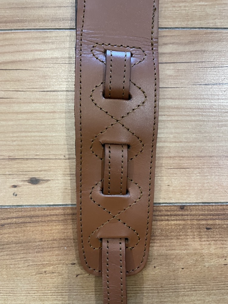 Misc Roxbury 2.5" Padded Leather Guitar Strap - Brown - Guitars
