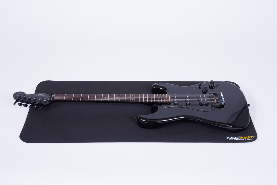 Music Nomad Music Nomad Premium Instrument Work Mat 36'' x 17'' - Guitars