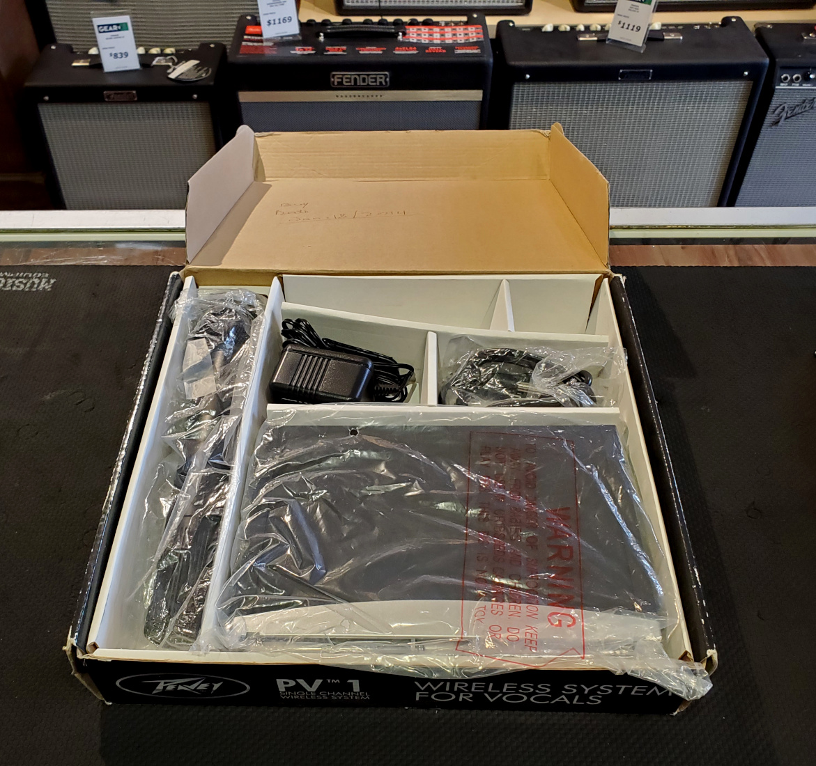 Misc USED Peavey PV-1 UHF Wireless Mic Set - CONSIGNMENT - Used