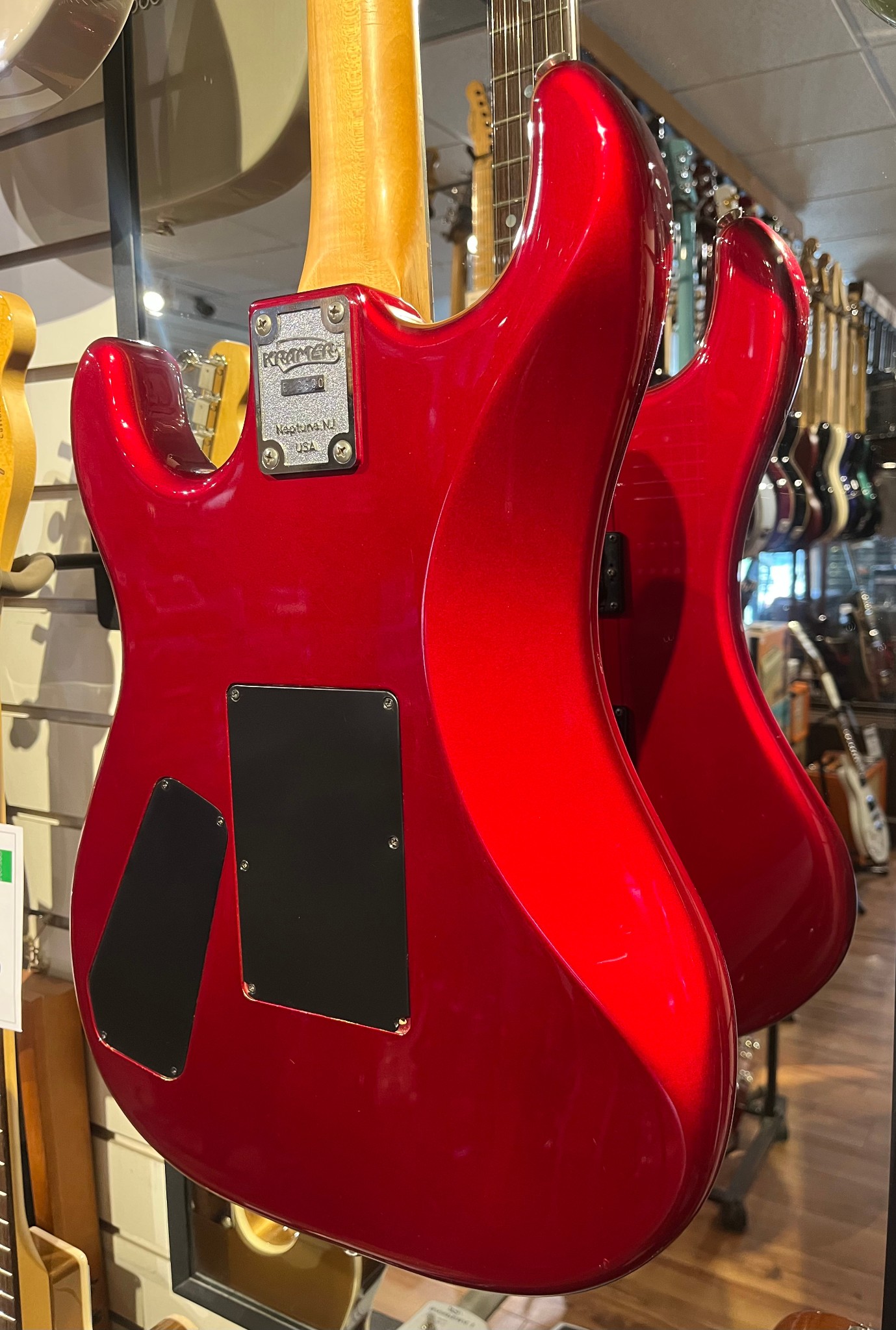 Kramer USED Kramer 1986 Pacer Imperial Candy Apple Red w/OHSC - CONSIGNMENT - Used