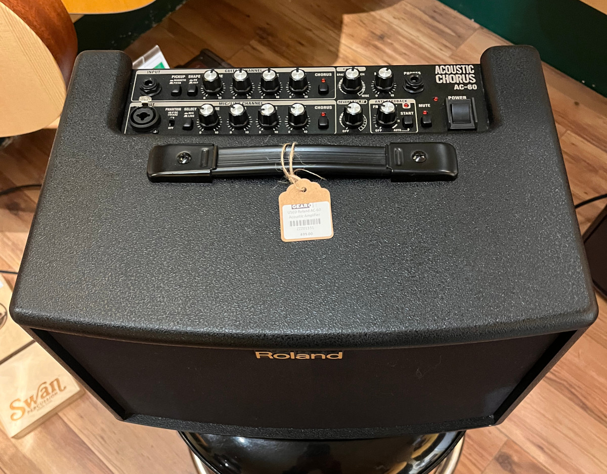Roland USED Roland AC-60 Acoustic Amplifier w/bag - CONSIGNMENT - Used