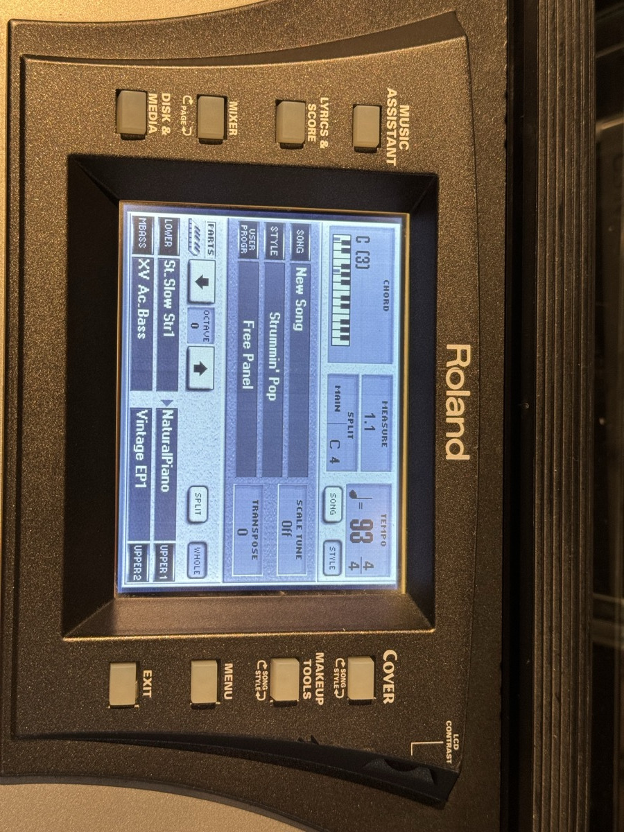 Roland USED Roland E-60 76 Key Arranger Workstation - Used