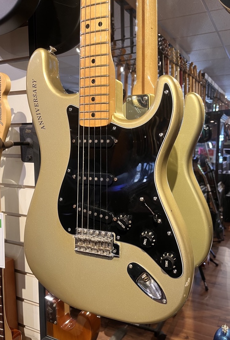 Fender USED Fender 1979 25th Anniversary Stratocaster Silver w/OHSC - Used