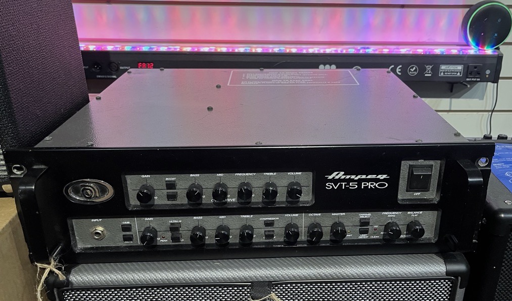 Ampeg USED Ampeg SVT-5 Pro 1000 Watt Bass Amp Head - Used