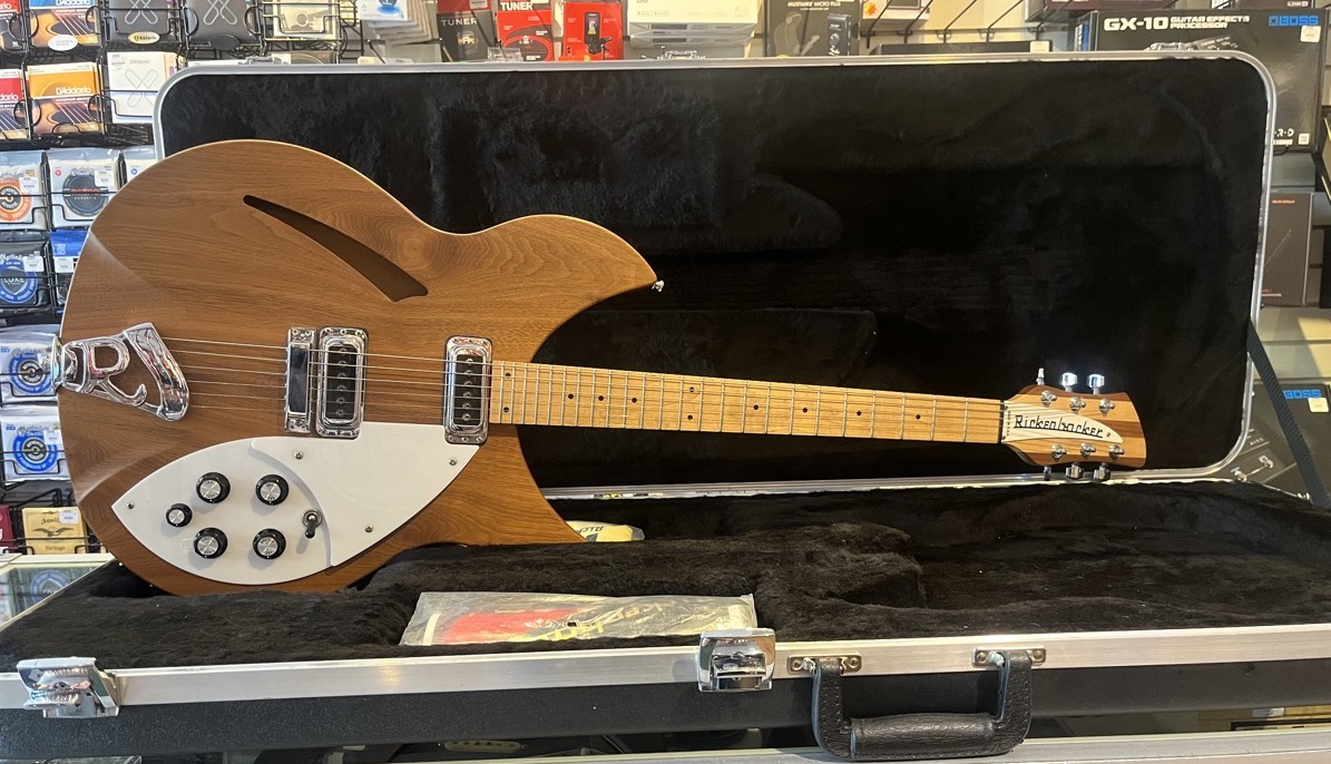 USED Rickenbacker 2014 330 Walnut Maple  &hellip;