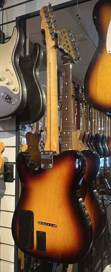 Fender USED Fender 2011 Acoustasonic Telecaster 3 Tone Burst - CONSIGNMENT - Used