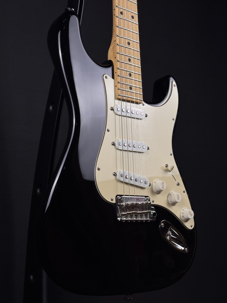 Misc USED Suhr Classic Pro SSS Strat Style w/Bag - CONSIGNMENT - Used