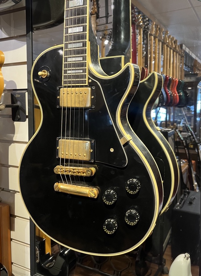 Gibson USED Gibson 1981 Les Paul Custom w/OHSC - CONSIGNMENT - Used