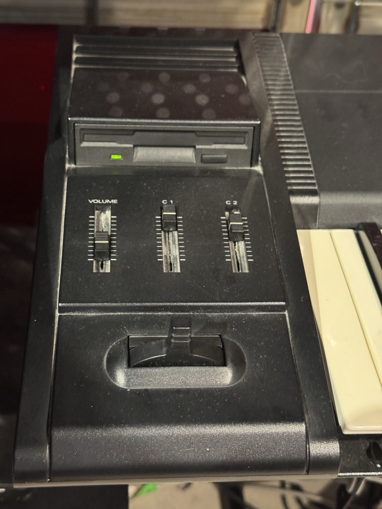 Roland USED Roland XP-80 76 Key Synth, Bag, Fully Serviced, New Battery - CONSIGNMENT - Used