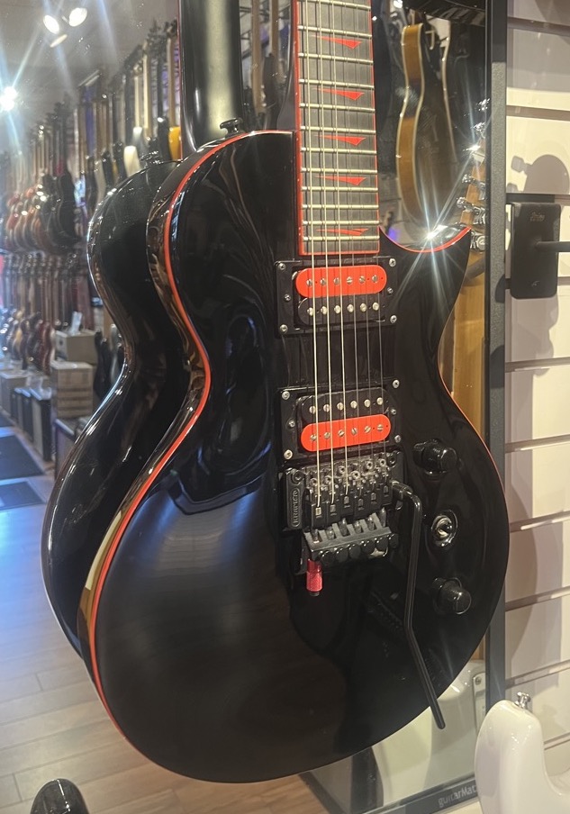 Kramer USED Kramer Assualt T220 Ebony with D-Tuner - Used