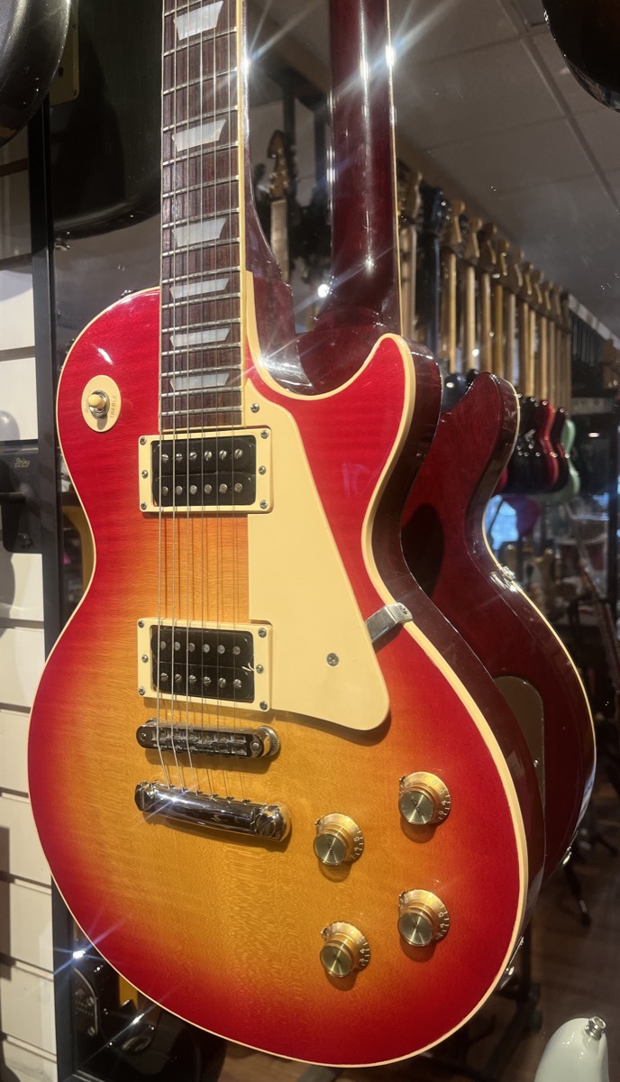 Gibson USED Gibson 1981 Les Paul Standard Cherry Burst w/OHSC - CONSIGNMENT - Used