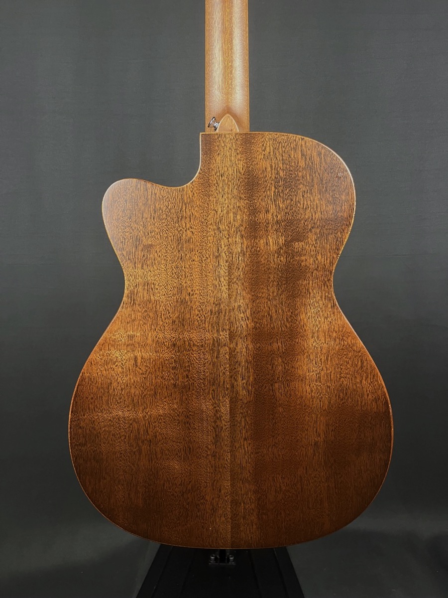 Martin USED Martin OOOC JR 10 Streetmaster  w/bag - CONSIGNMENT - Guitars