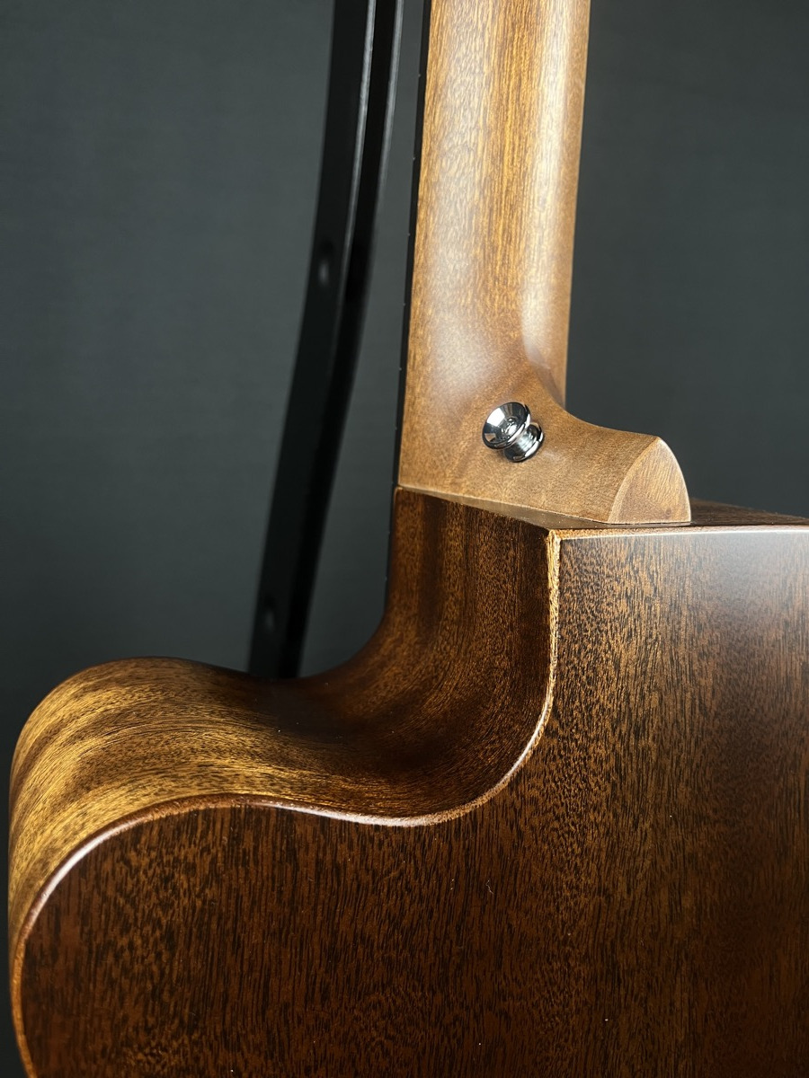 Martin USED Martin OOOC JR 10 Streetmaster  w/bag - CONSIGNMENT - Guitars