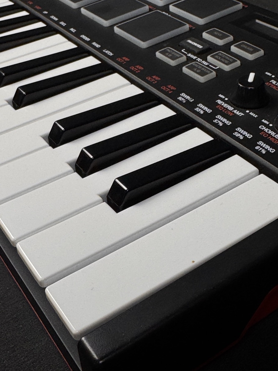 Akai USED Akai MPK Mini Play 25 Key MIDI Keyboard - Used