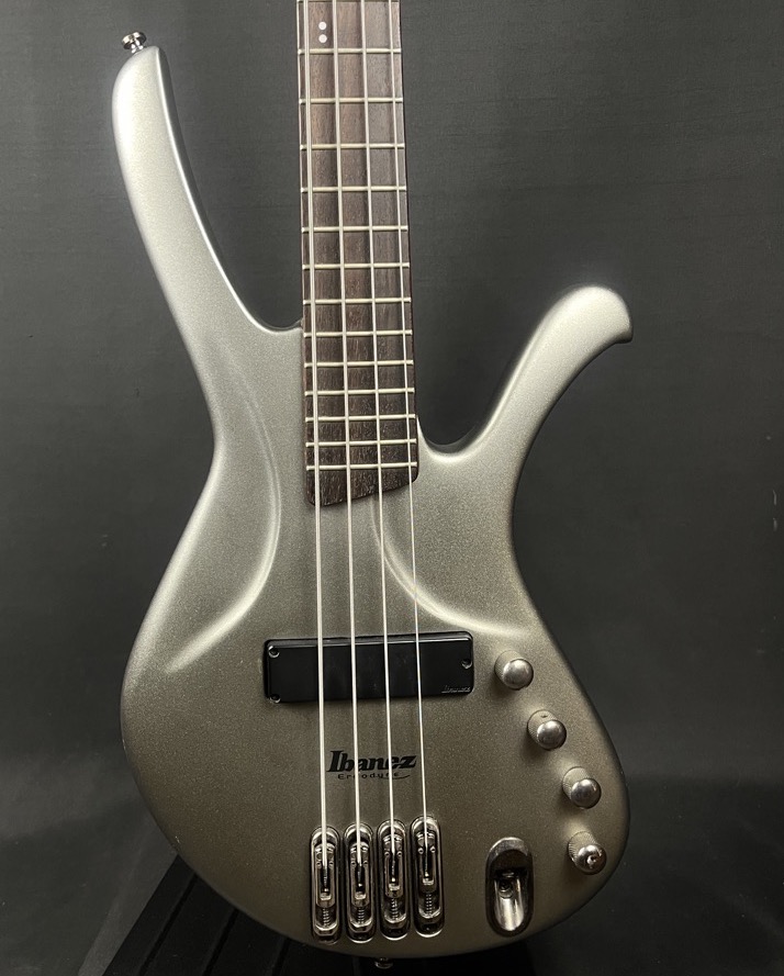 Ibanez USED Ibanez EDA 900 Ergodyne 4 String Bass Flat Silver - Used