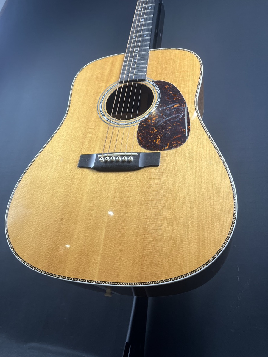 Martin USED 2017 Martin HD-28 Acoustic Dreadnought w/OHSC - CONSIGNMENT - Used