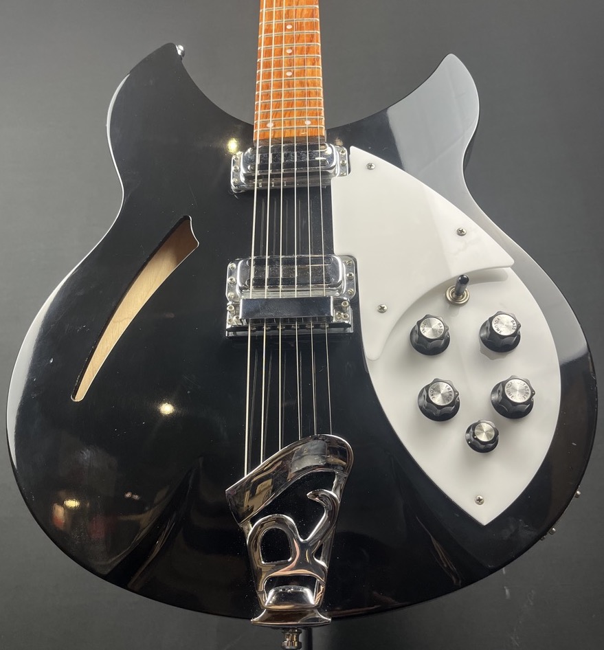 Misc USED Rickenbacker 2003 330 Jet Glo Black w/Case - Used