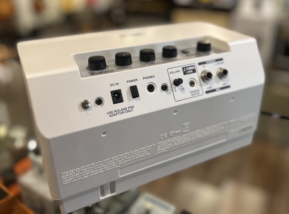 Roland USED Roland CUBE Lite Monitor, Adaptor, iLink, Manual - White - Used
